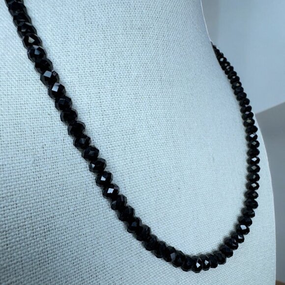 Black Shinny Glass Faceted Beads Necklace 18 inches Magnetic Clasp Prom Wedding - Picture 5 of 7